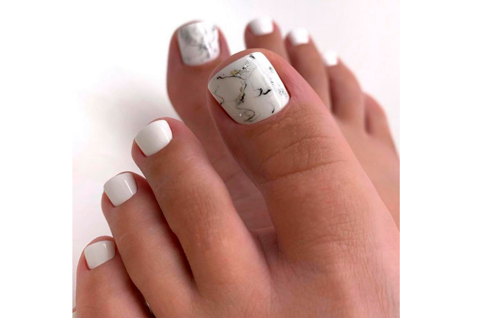 Diseños de uñas para pies elegantes y sencillos: 5 ideas que puedes hacer en casa