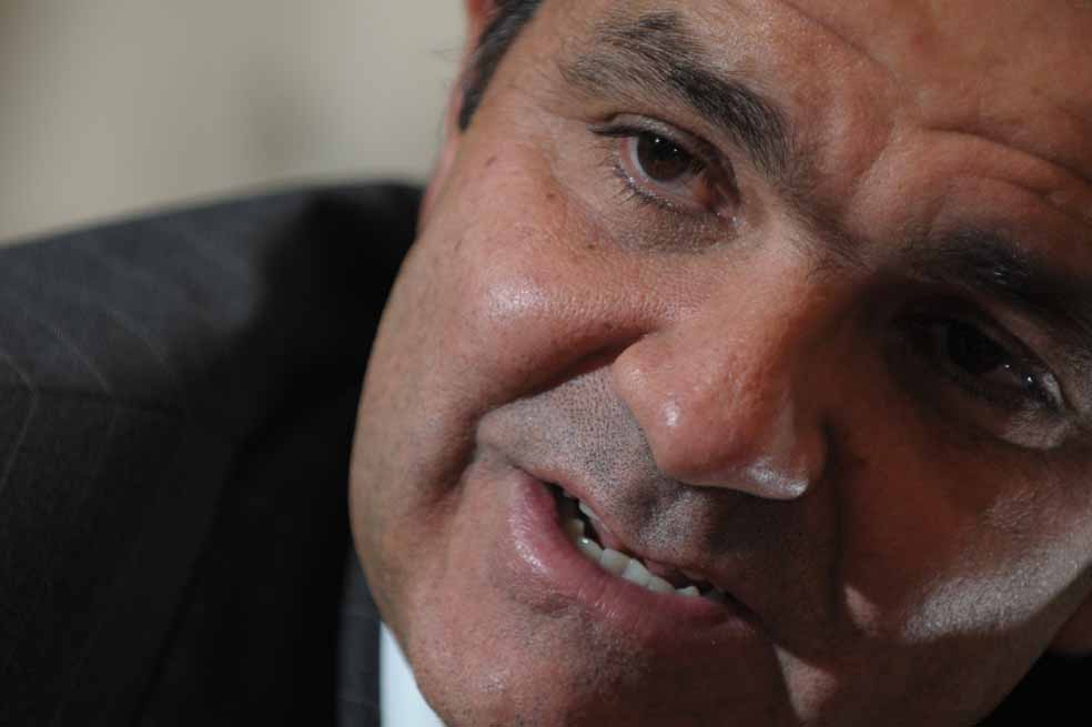 ‘El gobierno Santos es fastidiosamente centralista’