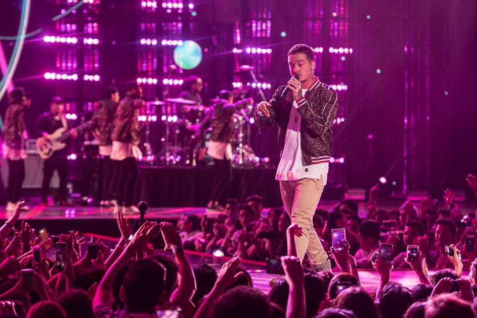 J Balvin lanza «Energía», disco en el que colaboran Pharrel Williams y Juanes
