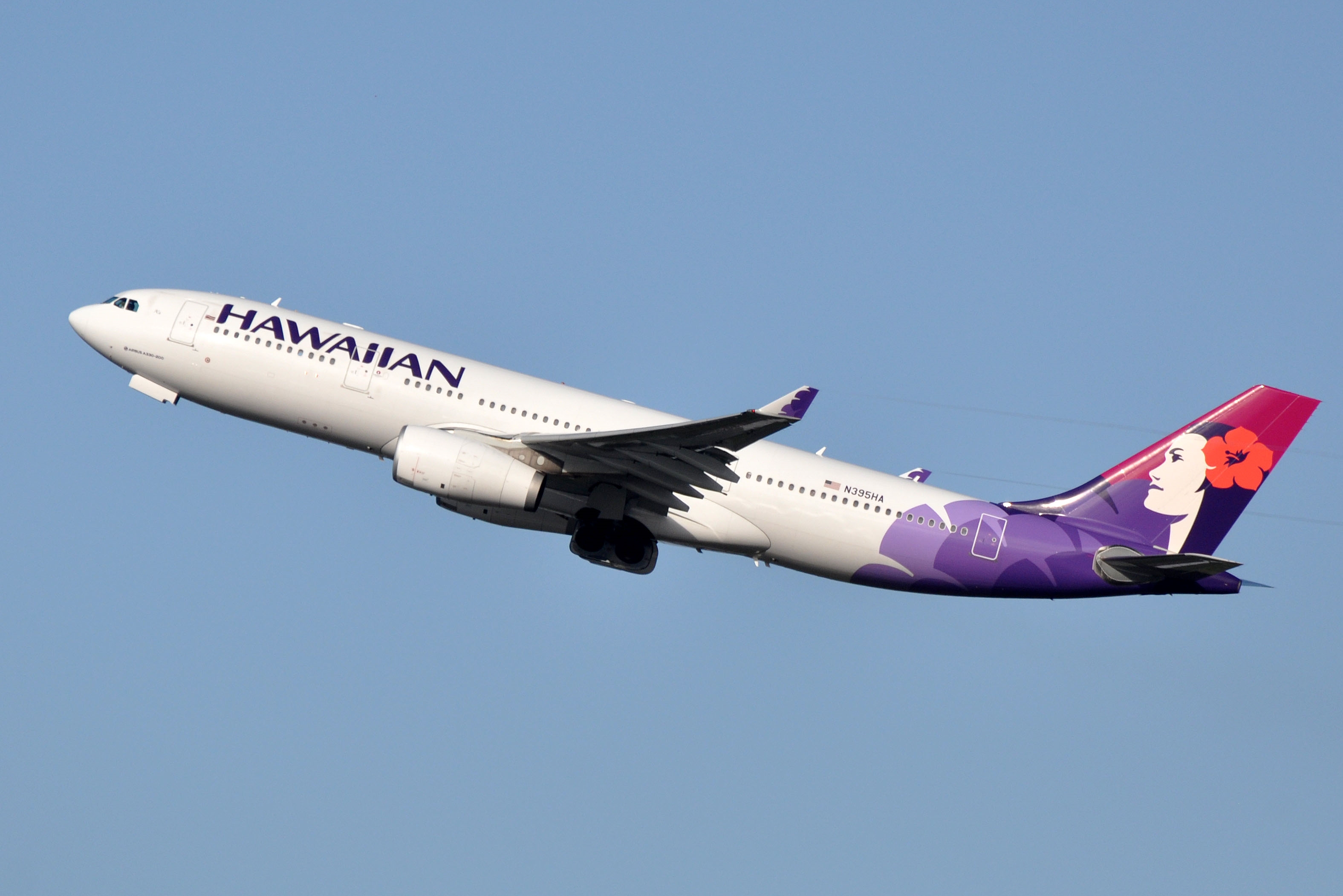 Susto en descenso, personas heridas en vuelo a Hawái tras fuertes turbulencias