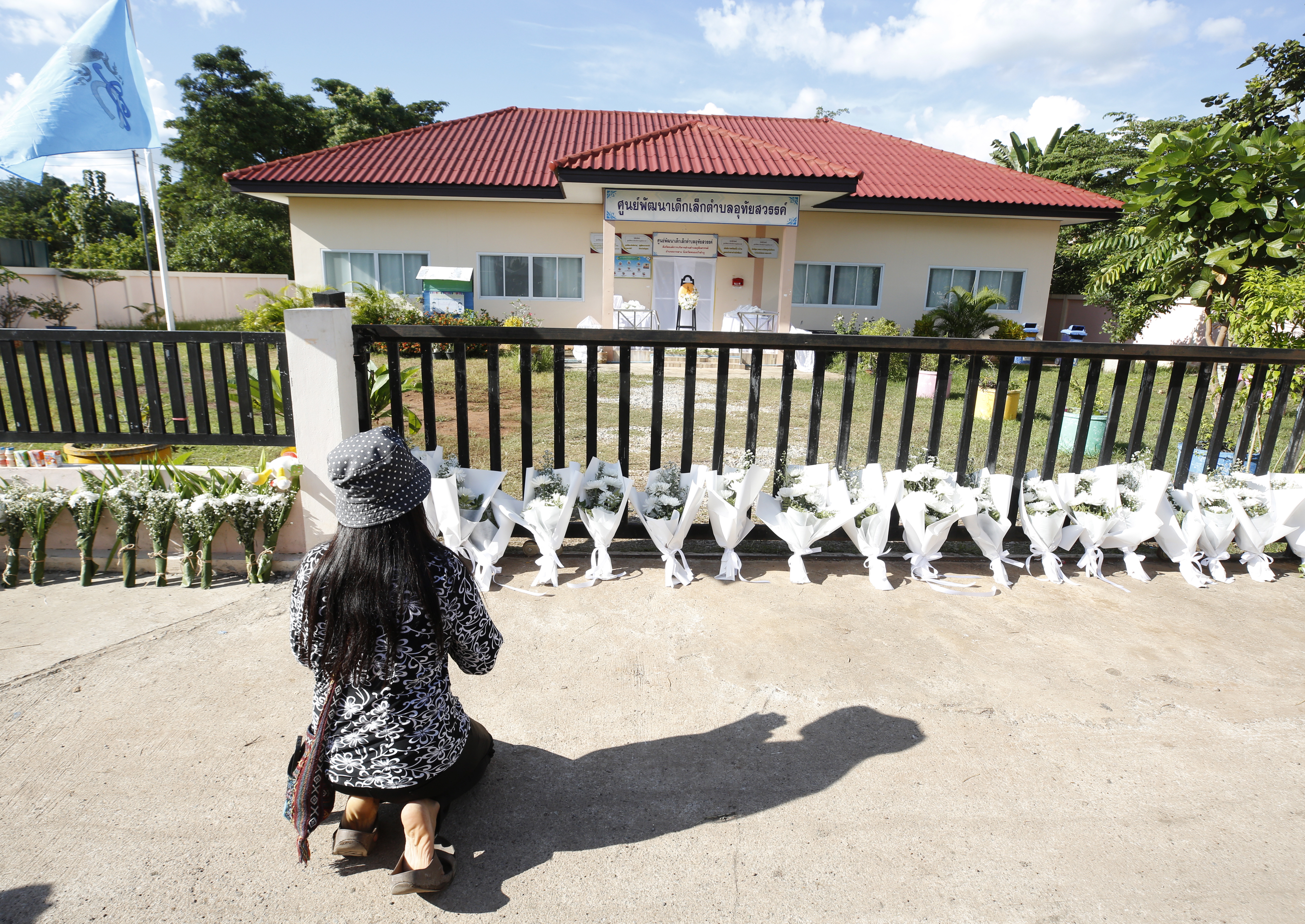 Tras el tiroteo masivo y la muerte de más de 20 niños, Tailandia está de luto