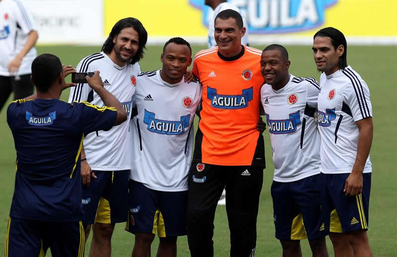 Colombia visita a Chile, mientras que Argentina quiere mantener el liderato ante Perú