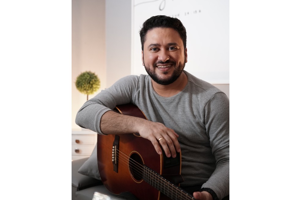 Luis Fabián presenta “El amigo más rico del mundo”