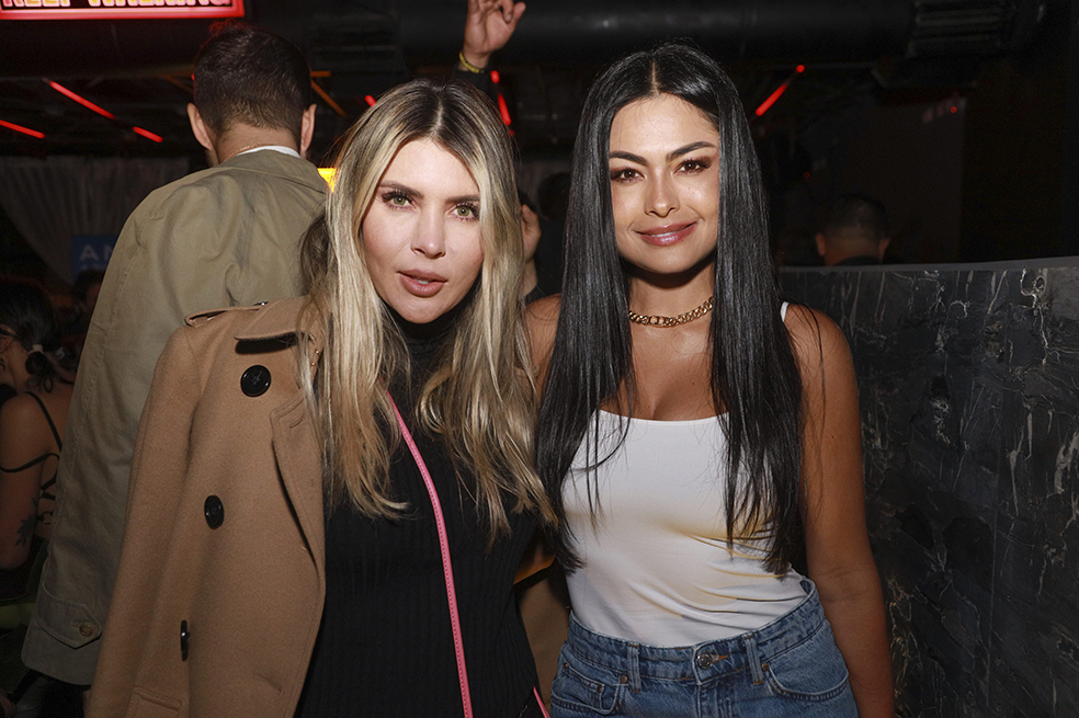 Mara Roldán y Paola Buendía Lanzamiento Clandestino Bar