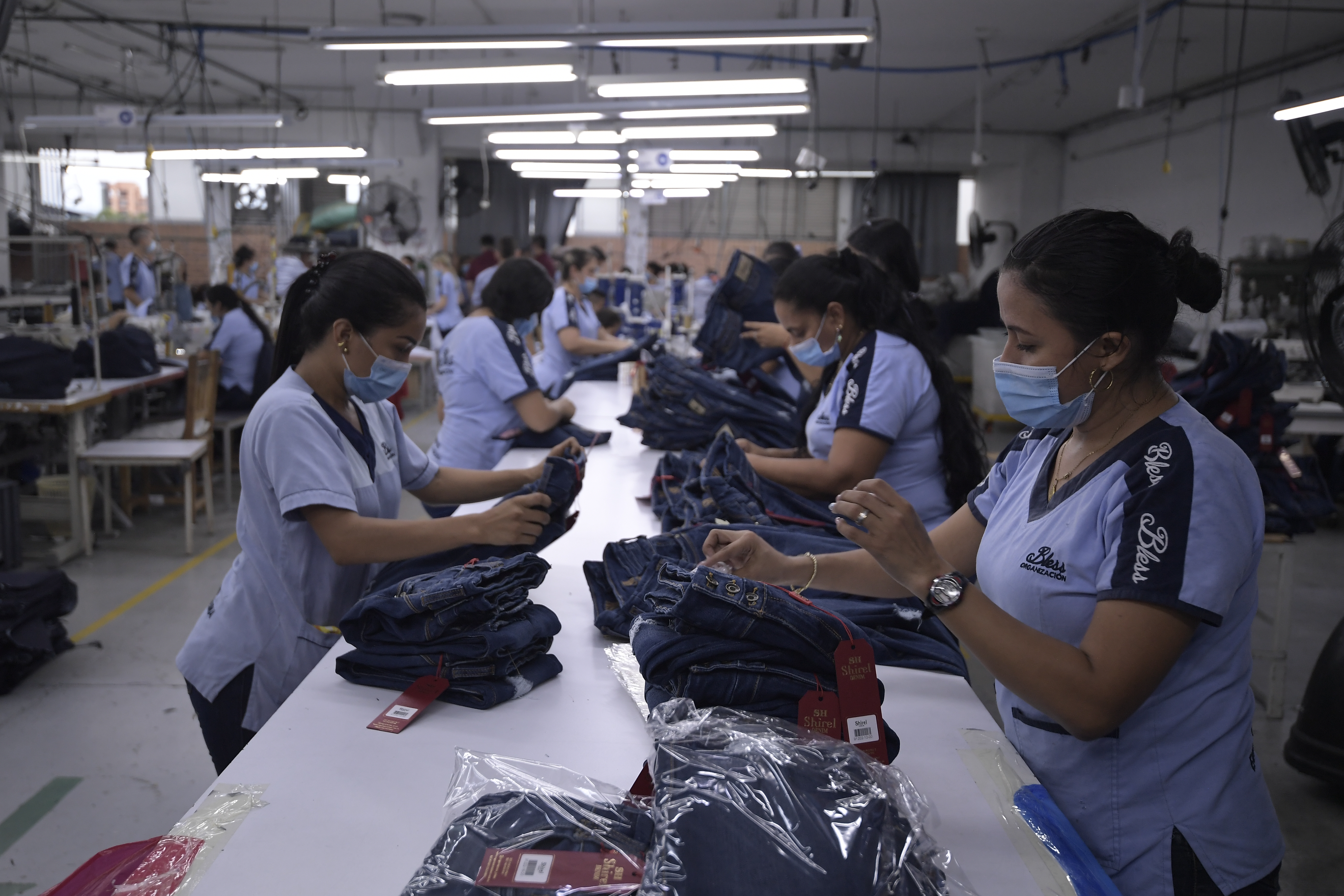 Fábrica textil ubicada en Cúcuta, dedicada al diseño, fabricación, distribución y venta de moda.