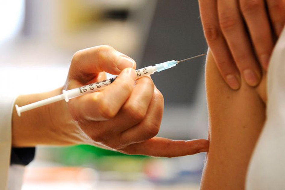 Expertos evalúan si recomiendan las vacunas contra malaria, polio y ébola