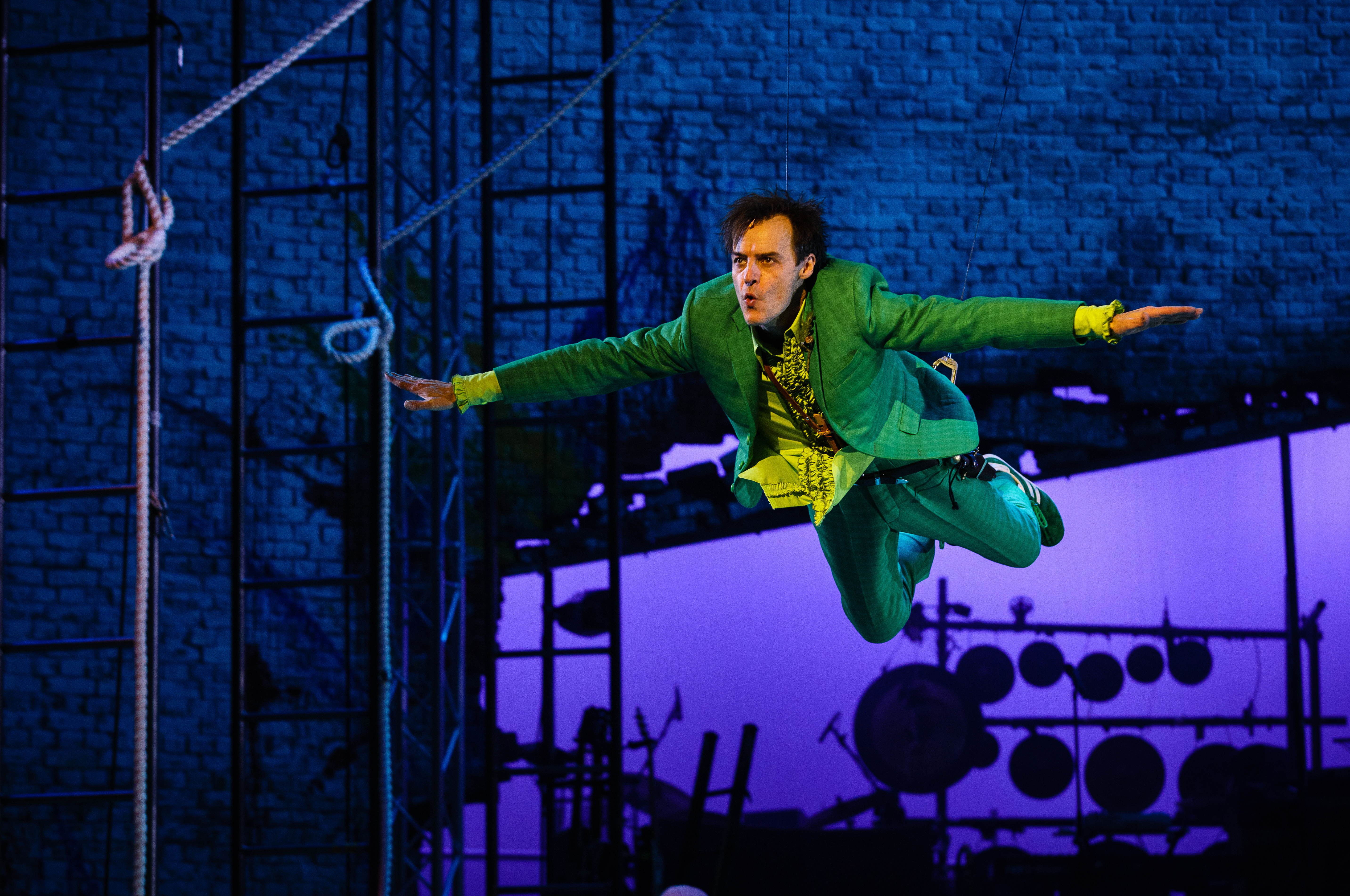 Paul Hilton como Peter en "Peter Pan".