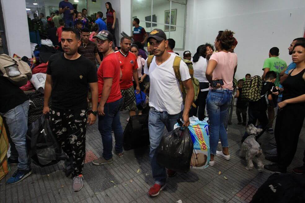 “Nos han dejado a un lado”: militares venezolanos desertores buscan recaudar fondos