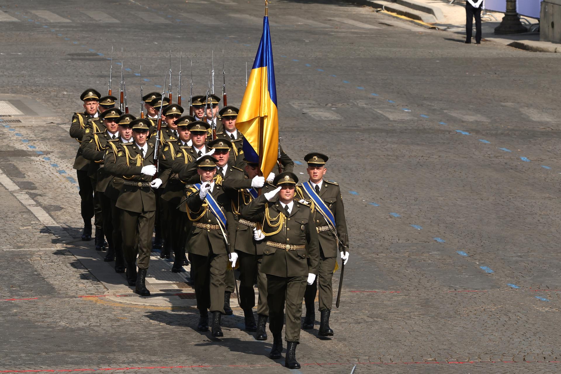 Ucrania defiende el reclutamiento de extranjeros y rechaza que sean “mercenarios”