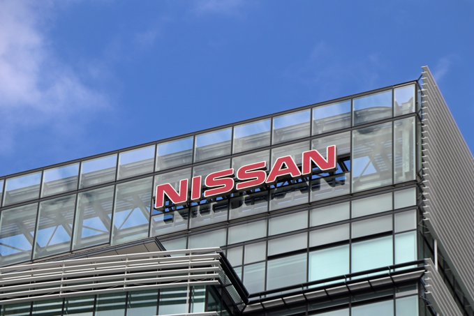 Nissan y Stellantis invierten en fábricas de autos “cero emisiones”