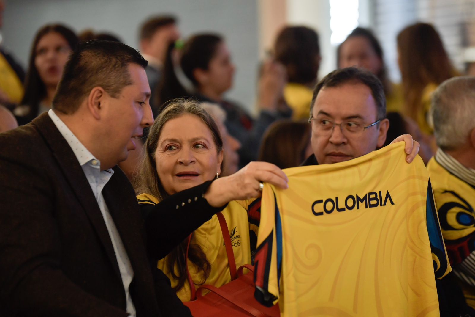 Todos los outfits deportivos fueron co-creados por el equipo de diseño de Totto y un grupo de deportistas seleccionados por el Comité Olímpico Colombiano, quienes validaron la indumentaria, y desde sus experiencias aportaron al diseño y confort de la colección olímpica que usarán durante su participación en Paris 2024.