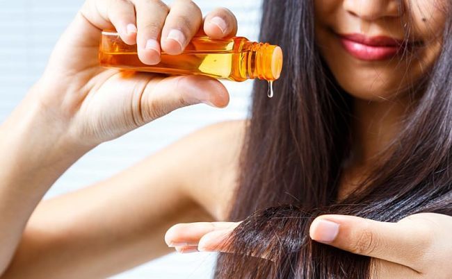 Estas plantas no solo son accesibles y fáciles de usar, sino que también ofrecen una forma de cuidar tu cabello sin los efectos secundarios que pueden venir con los productos químicos.