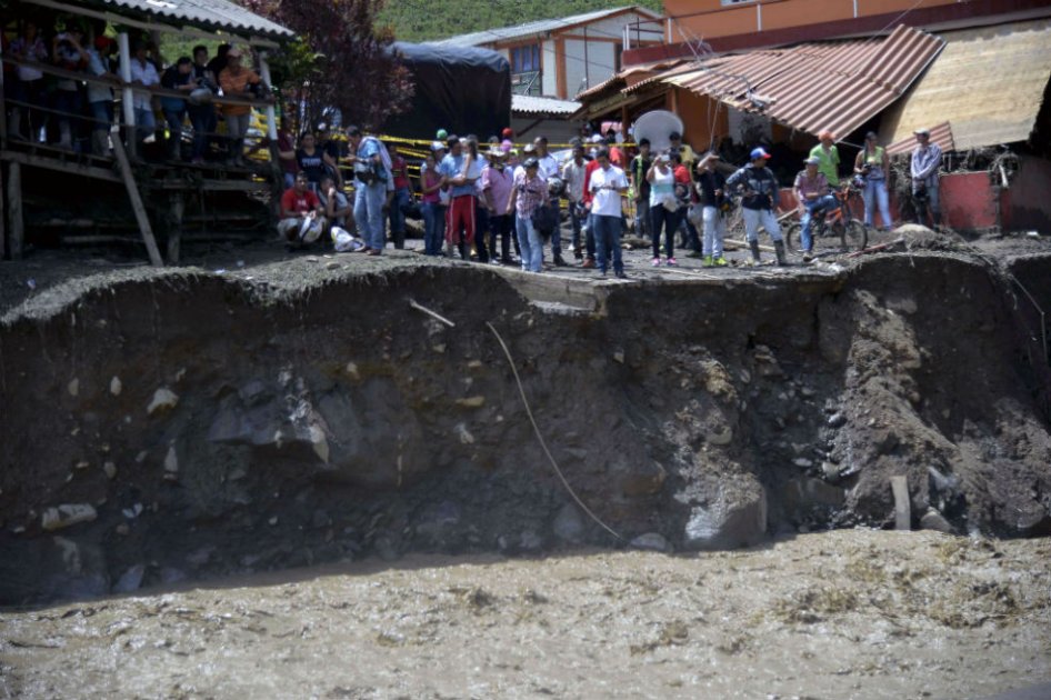 Se derrumbó vía principal de Salgar, Antioquia