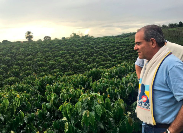 Elecciones 2022: tantos precandidatos presidenciales no caen bien en el uribismo