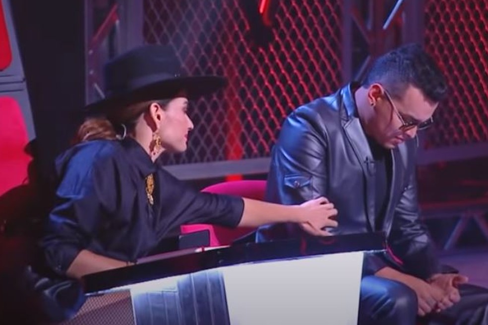El asesor de Natalia Jiménez le agradeció entre lágrimas a la concursante por haberle ayudado en el pasado cuando estaba comenzando su carrera artística.