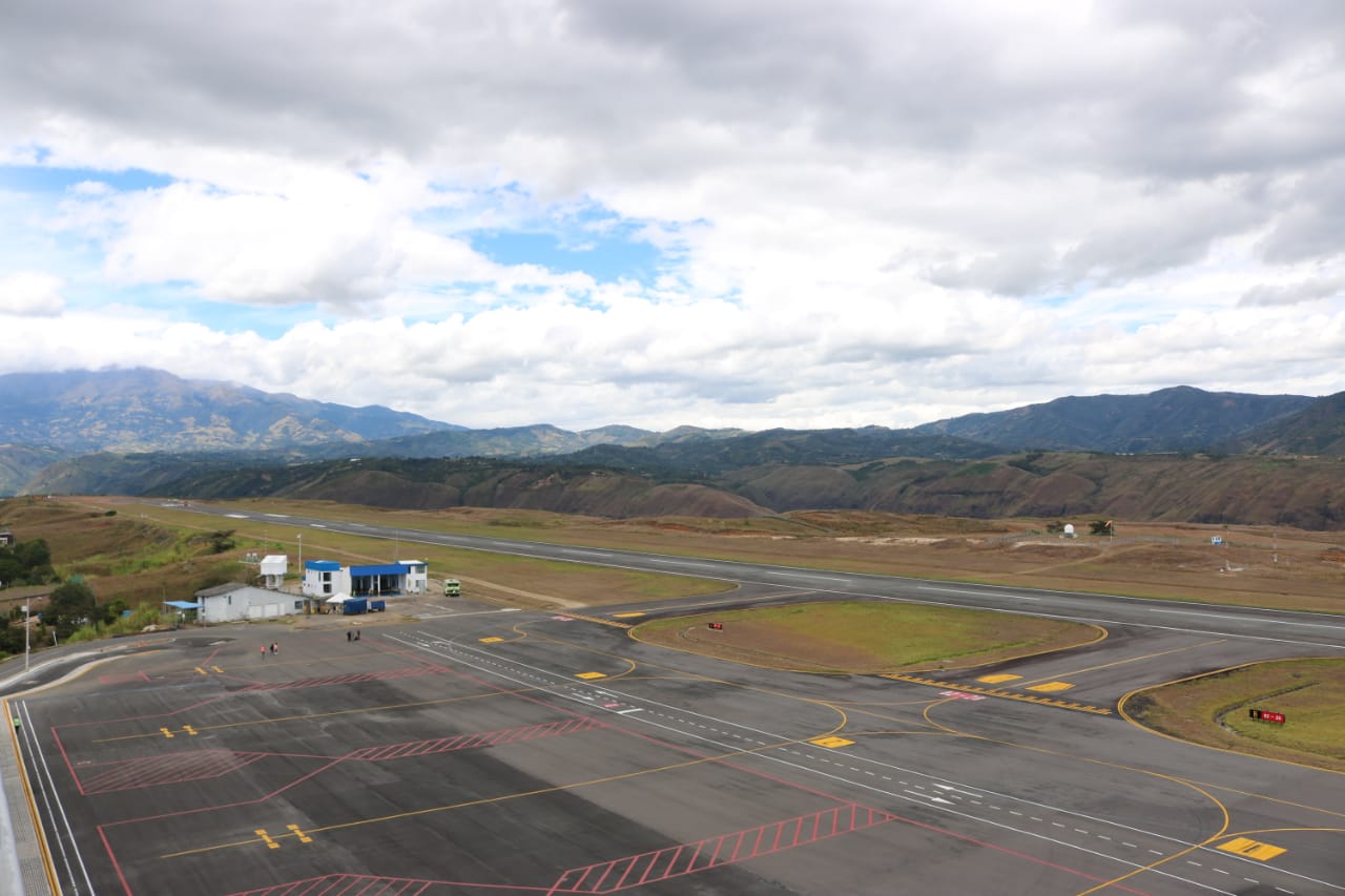 Vista aérea de la pista del Aeropuerto Antonio Nariño de Pasto.