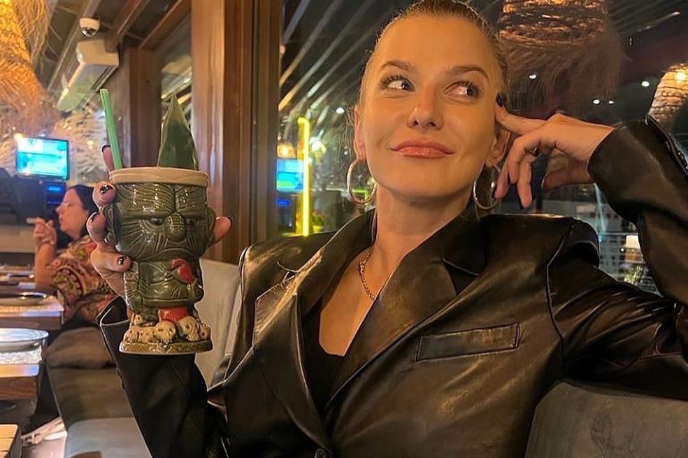 Anna Lewandowska es el centro de atracción cuando va a los estadios de Catar a apoyar a su esposo Robert Lewandowski, el ‘9’ de la Selección de Polonia.