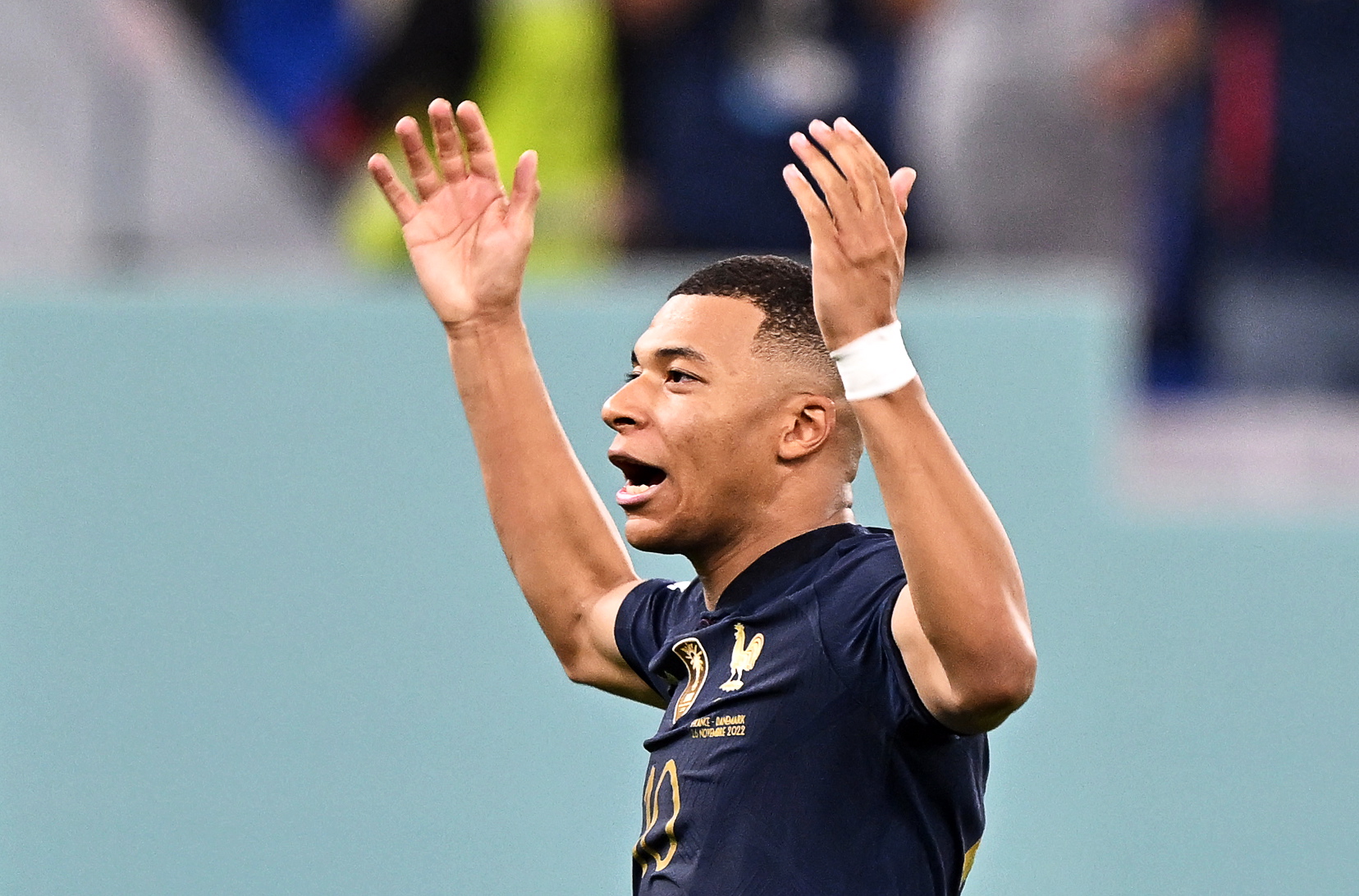 Kylian Mbappé metió a Francia a los octavos de final de Catar 2022