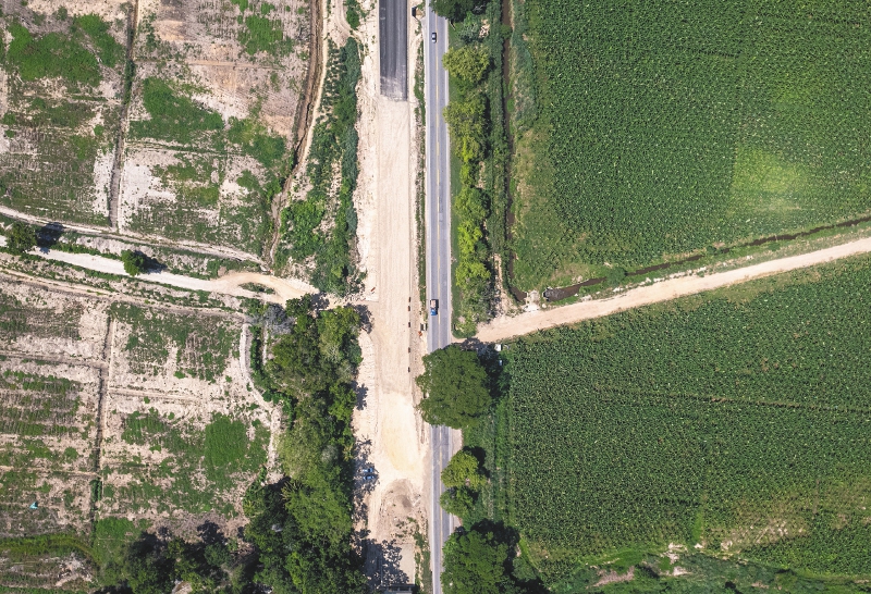 Construcción de la doble calzada de la Ruta del Sol III en Macaraquilla, Aracataca.