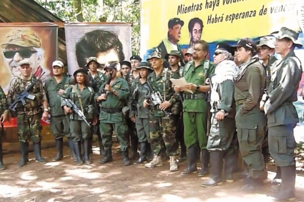 Entre disidentes de la paz y reincidentes de la guerra