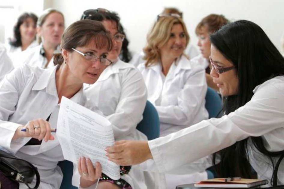 Brasil amplía su programa para llevar médicos a zonas pobres y remotas