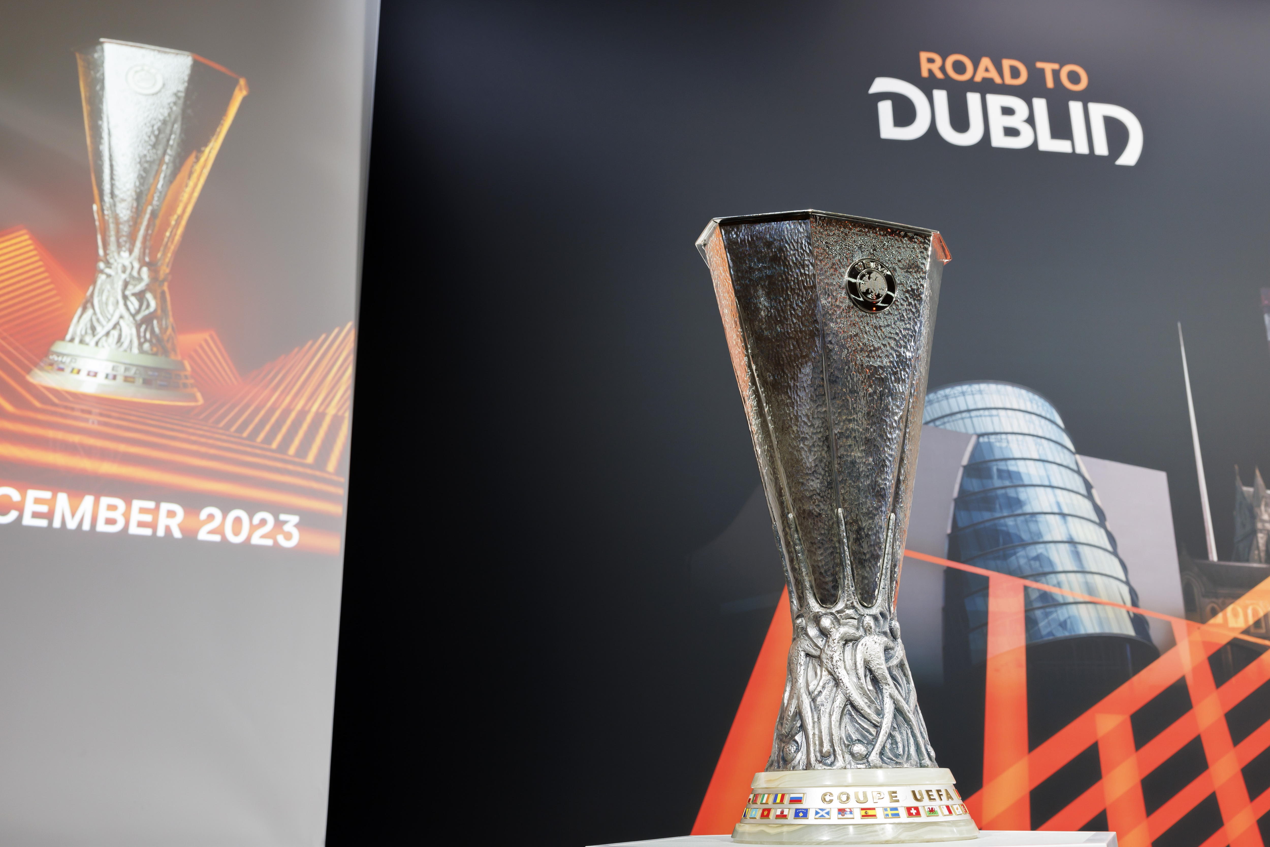 Nyon (Switzerland Schweiz Suisse), 18/12/2023.- The UEFA Europa League trophy is pictured during the draw ceremony for the UEFA Europa League knock-out stage play-offs fixtures in Nyon, Switzerland, 18 December 2023. (Suiza) EFE/EPA/SALVATORE DI NOLFI