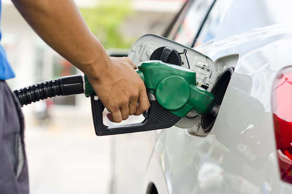 Conocer las características de cada tipo de combustible y las necesidades específicas del motor es esencial para tomar decisiones informadas que optimicen el rendimiento del vehículo y aseguren su funcionamiento a largo plazo.