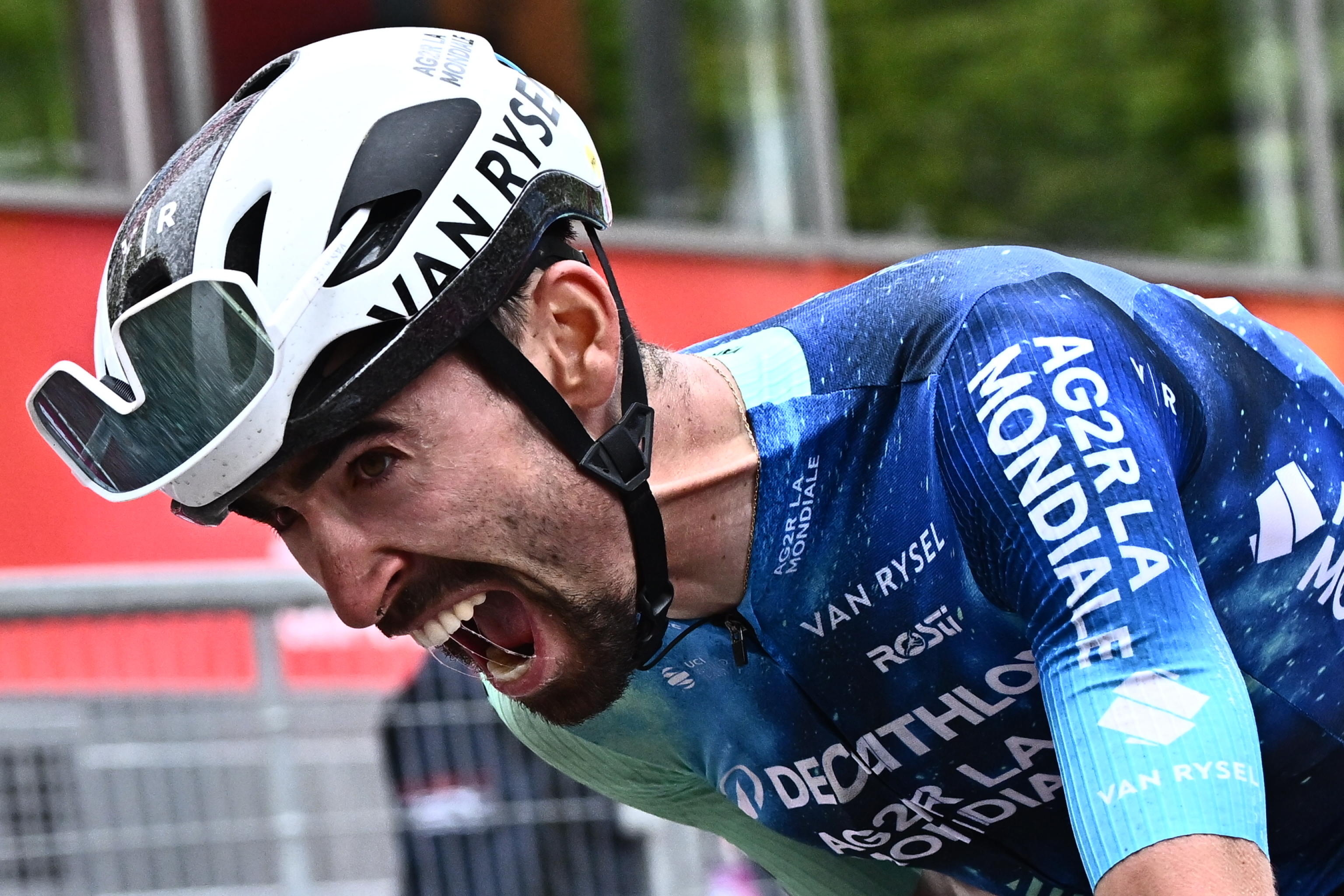 Revancha para Paret-Peintre en el inicio de la segunda semana del Giro