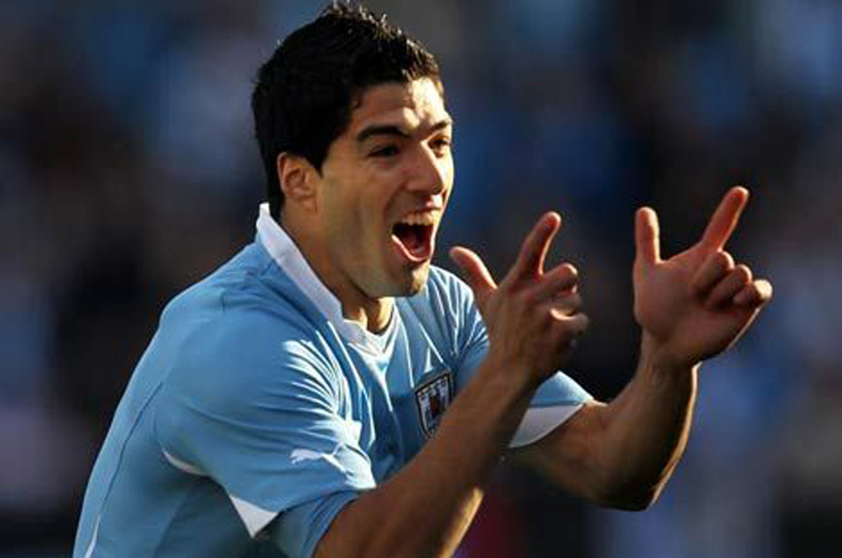 Selección uruguaya defiende a Luis Suárez
