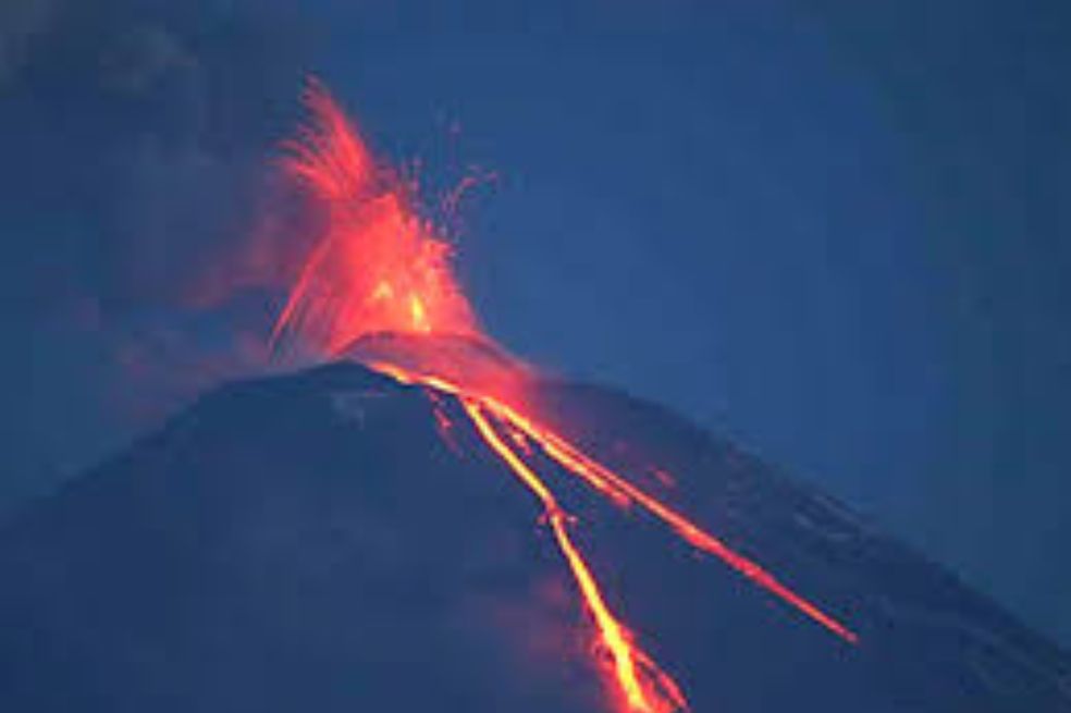 El Kliuchevskói, el volcán activo más alto de Eurasia.