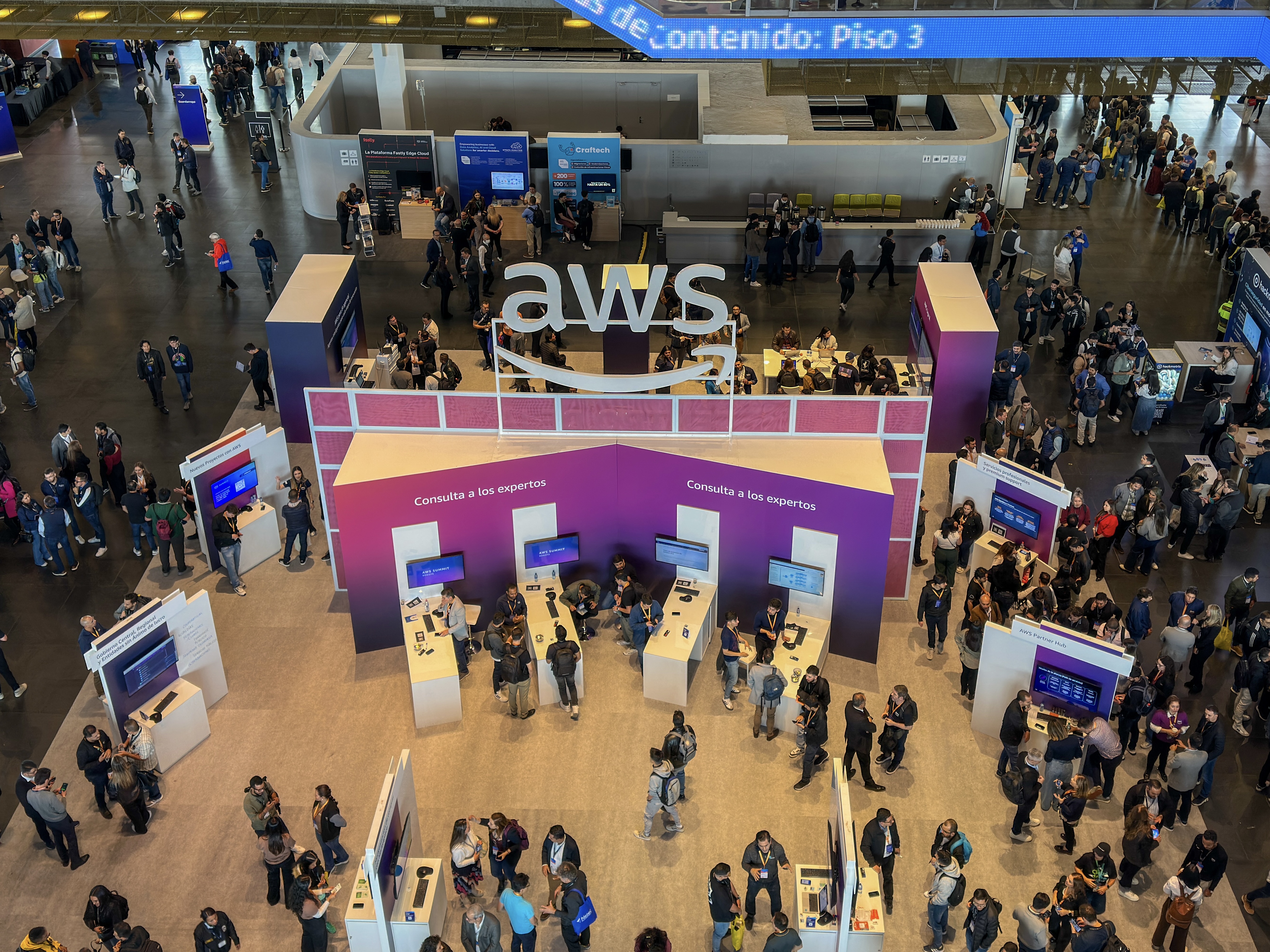 AWS se cayó: qué es y por qué su falla afectó bancos como Nequi y Bancolombia