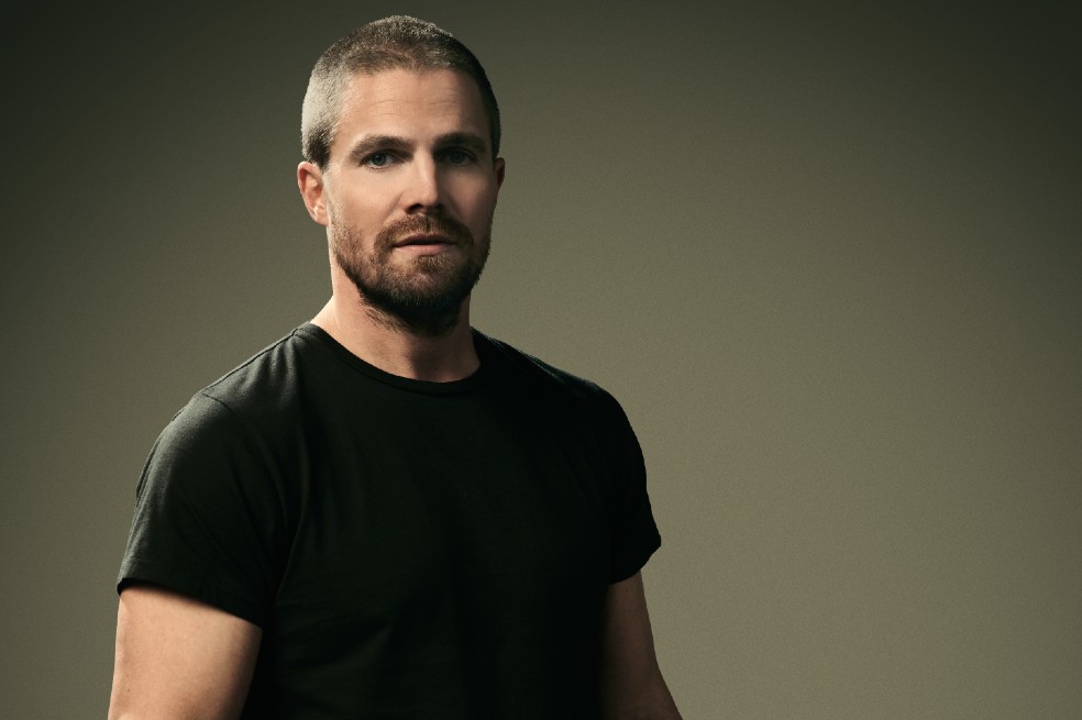 Stephen Amell, en la piel de un luchador profesional