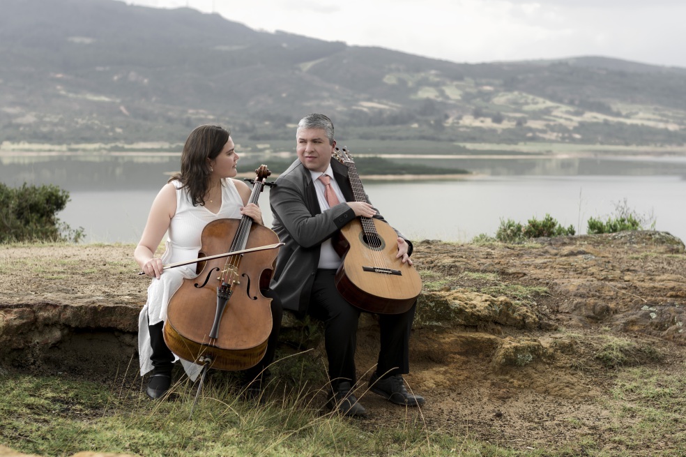 El primer disco del Dúo Villa-Lobos, integrado por Cecilia Palma y Edwin Guevara, se grabó en la Sala de Conciertos de la Biblioteca Luis Ángel Arango. / Cortesía