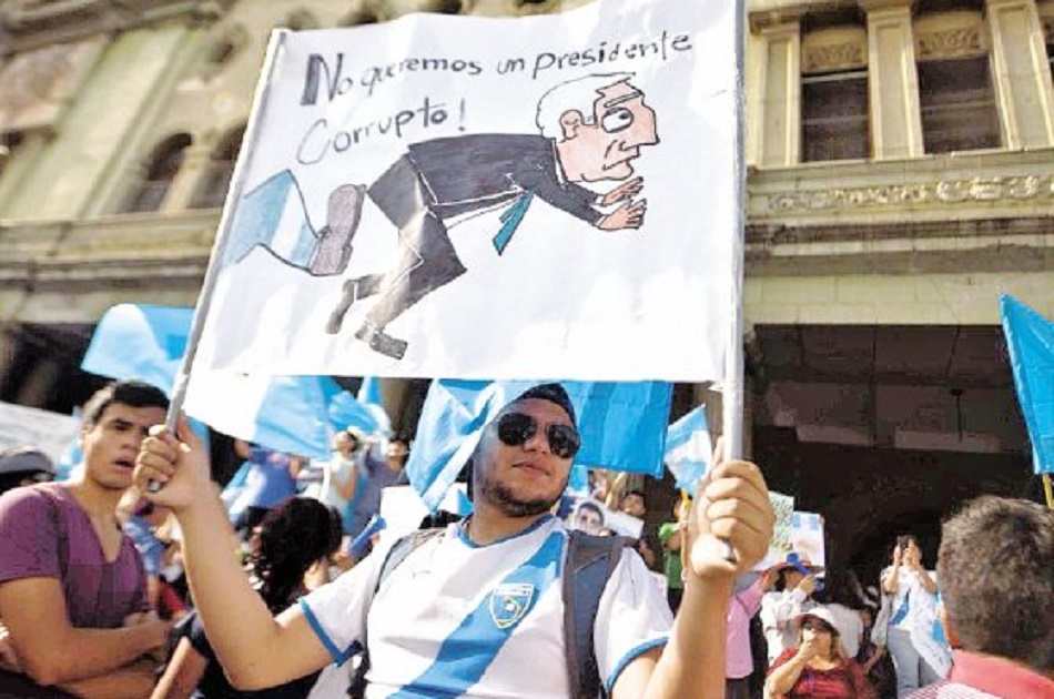 ¿Quedará sin inmunidad el presidente Otto Pérez?