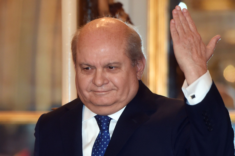 Presidente de Perú cambia a la mayoría de su gabinete de cara a su último año de gobierno