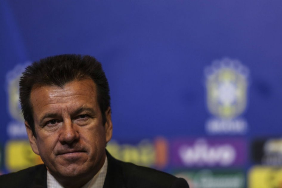 Dunga anuncia la primera convocatoria de Brasil para las eliminatorias