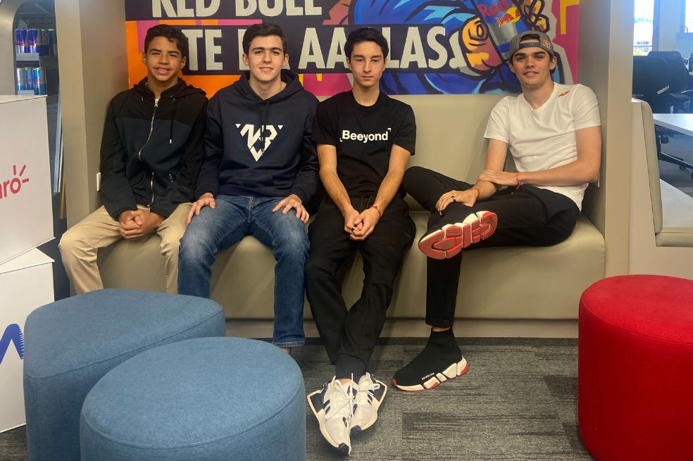 De izquierda a derecha: Salim Hanna, Nicolás Baptiste, Maximiliano Restrepo y Sebastián Montoya.