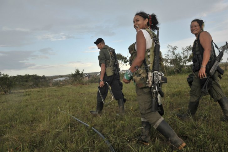 Una gran explanada en la inmensidad de los llanos del Yarí fue el lugar elegido por la comandancia de las Farc para realizar la Décima Conferencia. Allí impera el ambiente festivo entre los guerrilleros próximos a dejar las armas. / Óscar Pérez