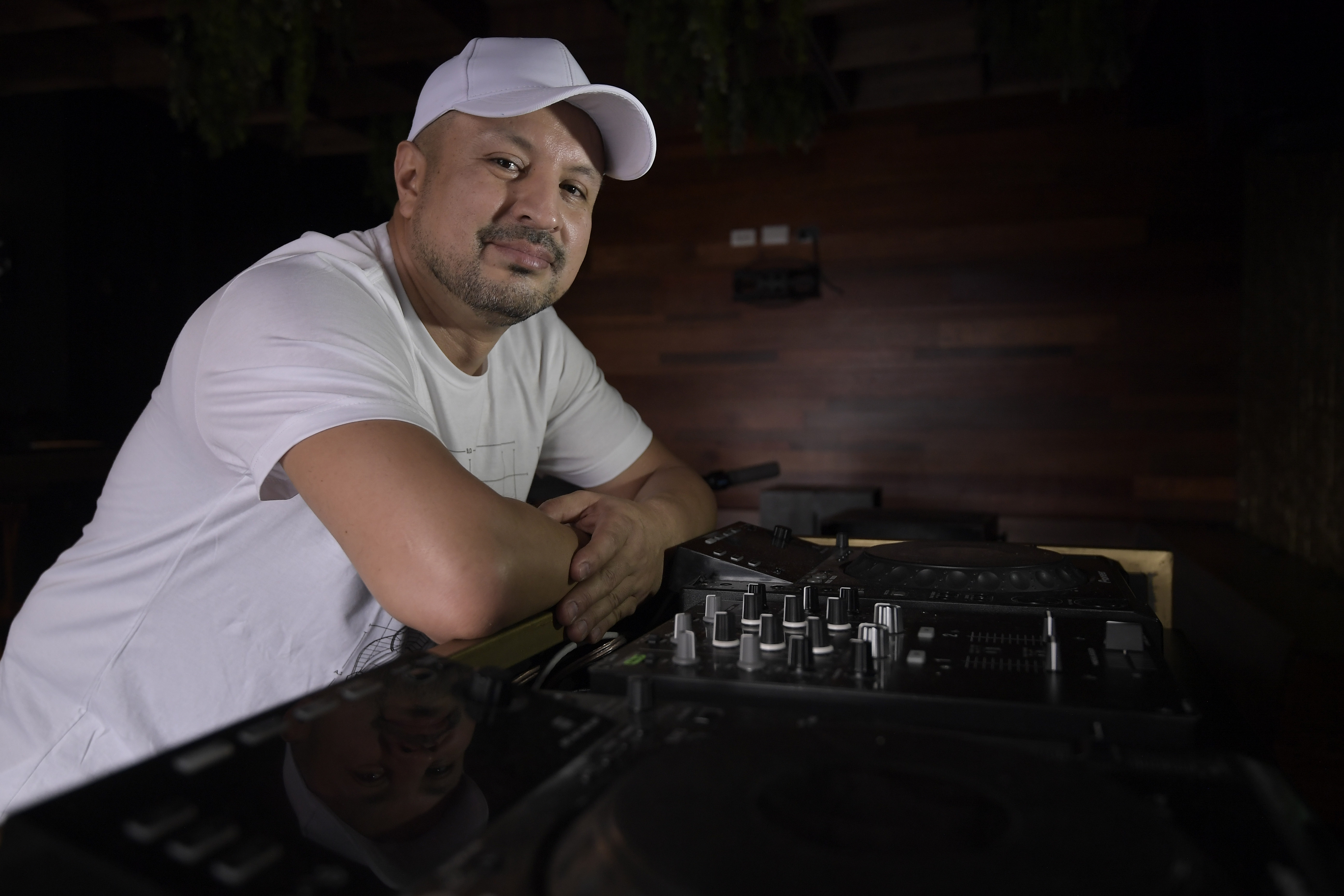 Alexis Hernández - DJ musical