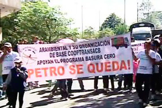 Carreteros y recicladores salen en defensa de Petro