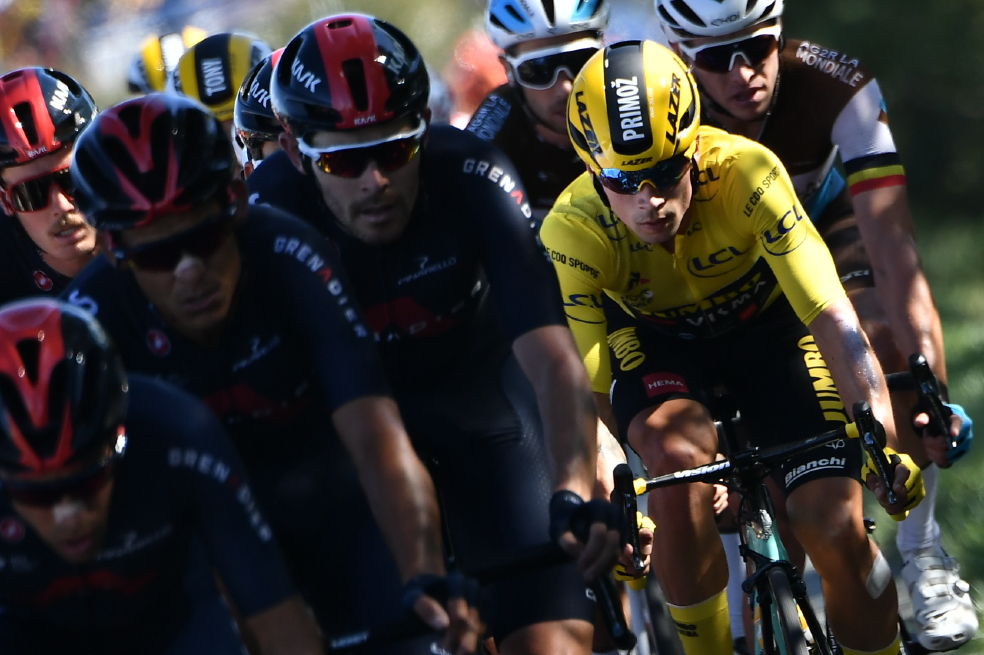 Sam Bennett se viste de verde tras ganar la etapa 10 del Tour de Francia 2020