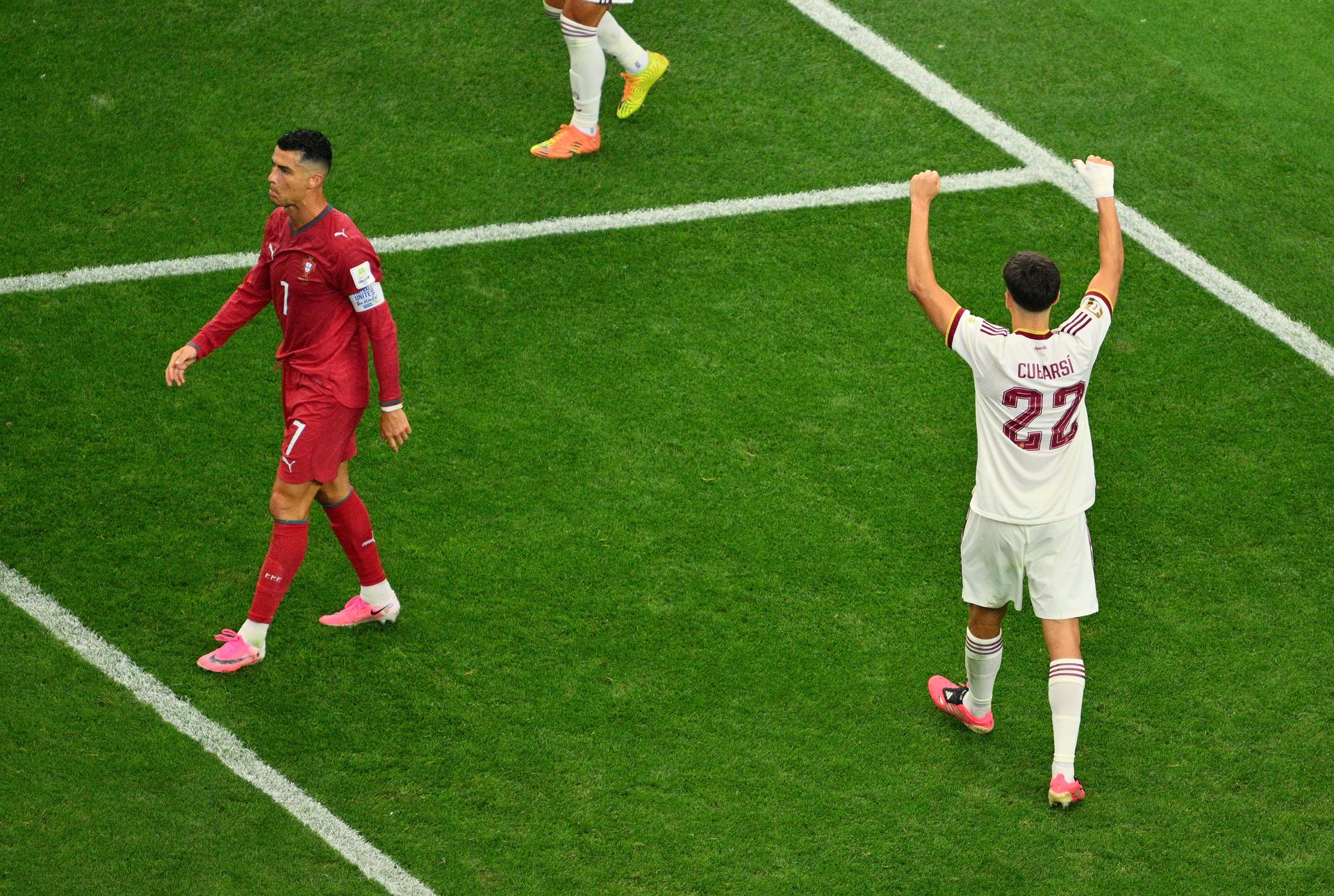 DALLAS (United States), 06/07/2026.- Cristiano Ronaldo of Portugal (L) and Pau Cubarsi of Spain react after the FIFA World Cup 2026 Round of 16 match Portugal against Spain, in Dallas, USA, 06 July 2026. (España) EFE/EPA/SAM WASSON