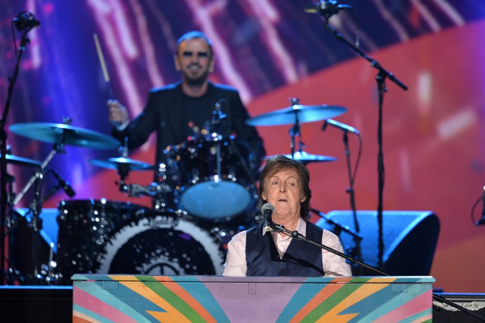 Paul McCartney y Ringo Starr en "The Beatles: The Night That Changed America - A Grammy Salute".