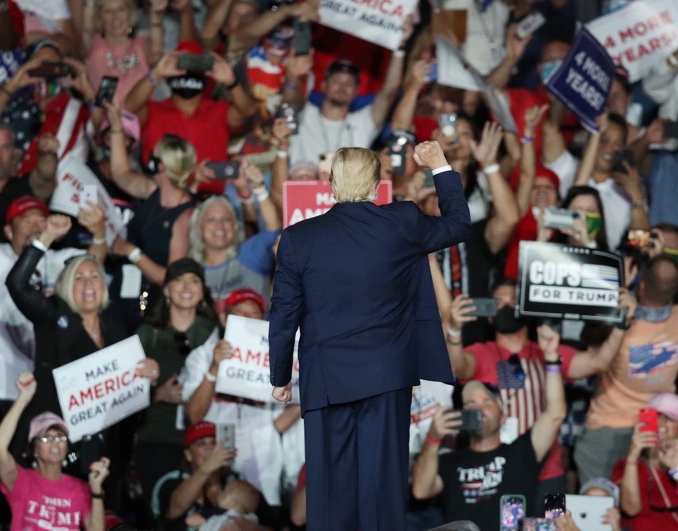 El coronavirus aumenta rechazo hacia Donald Trump en Florida