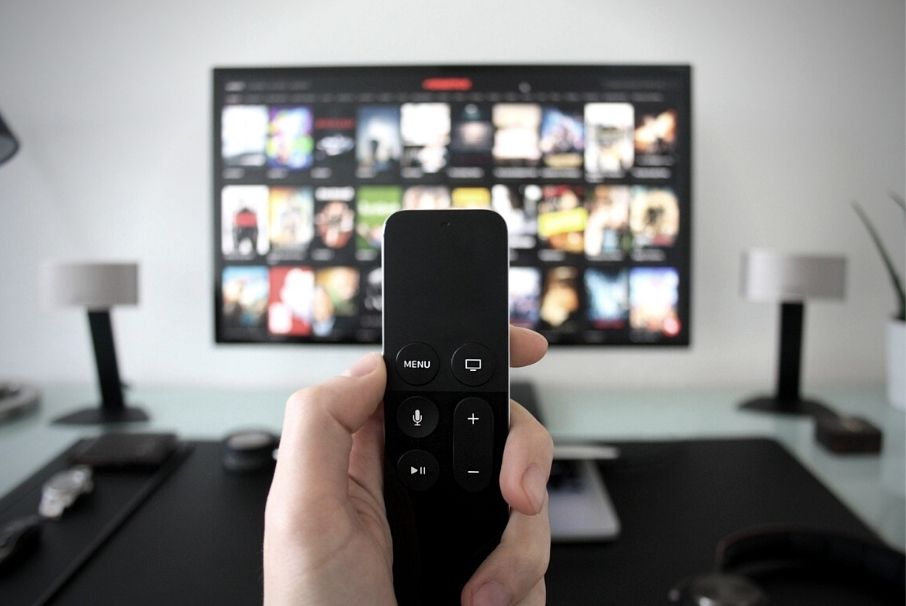 ¿Cómo proyectar la pantalla de mi computador en el televisor?