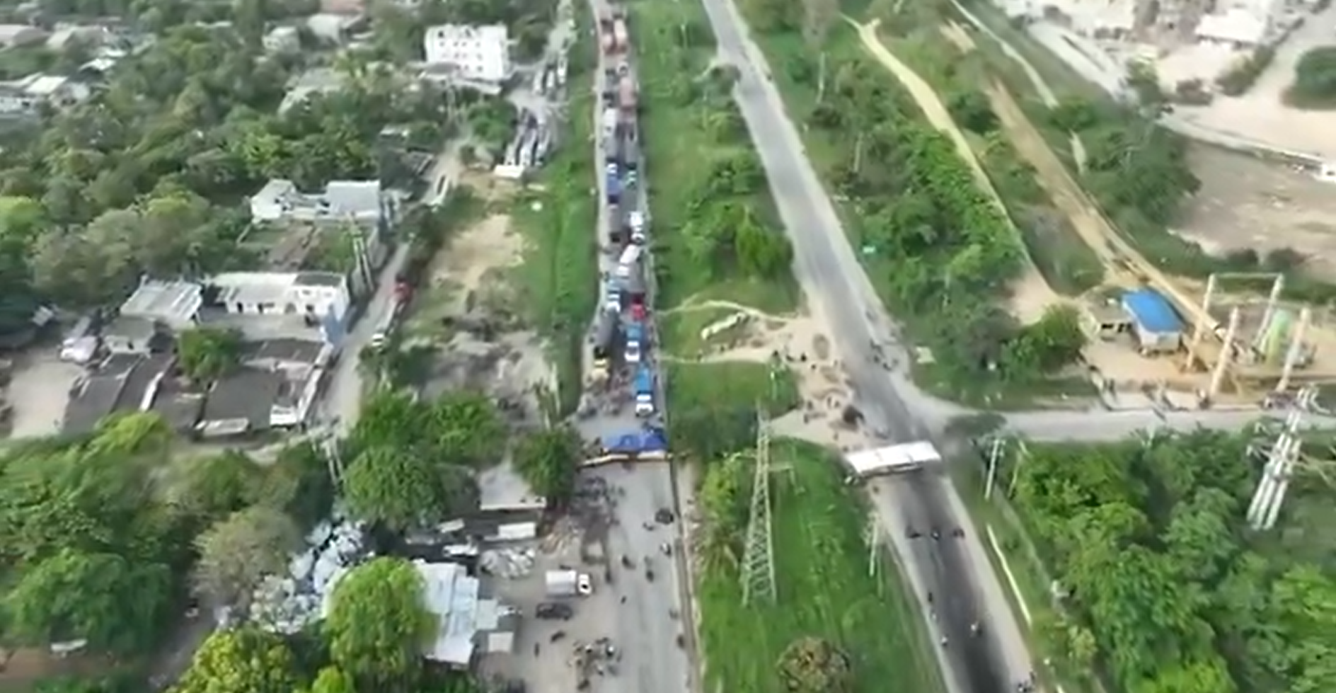 En segundo día de paro se mantienen bloqueos en zona industrial de Cartagena