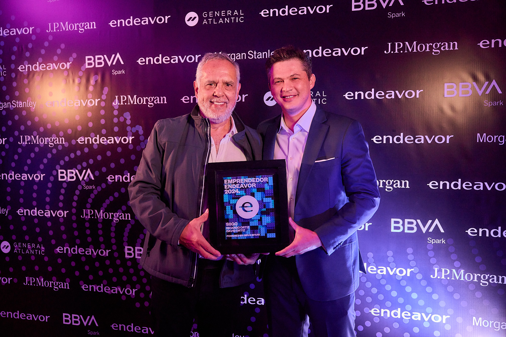 Ricardo Ortiz, fundador, y David Ortiz, CEO de Siigo.