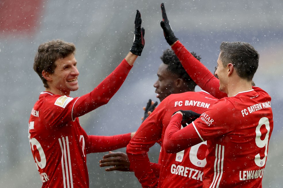 Bayern Múnich se aferra más al liderato de la Bundesliga