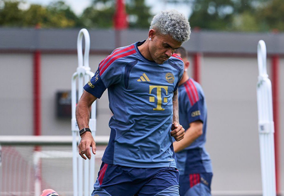 ¡Volvió Luis Díaz! El colombiano reapareció en el triunfo de Bayern Múnich en Corea del Sur