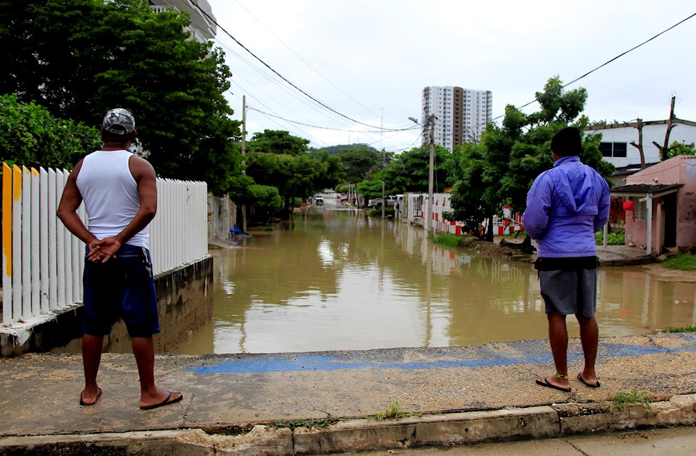 La Unidad Nacional para la Gestión del Riesgo (UNGRD) hizo un llamado a las autoridades para que activen planes de contingencia y prevención por la tormenta tropical Iota. "Iota, según los pronósticos, puede seguir fortaleciéndose y ascender a la categoría de huracán, por lo que (...) se insta a todas las autoridades de los departamentos de la región Caribe y la zona insular del país a activar sus planes de contingencia frente a los impactos que este fenómeno natural puede traer consigo", señaló la UNGRD.